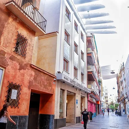 فندق Centro