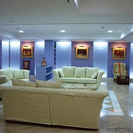 Centro فندق