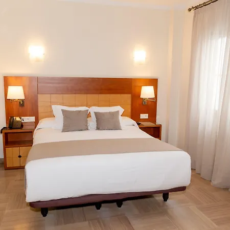 Готель Centro 3*