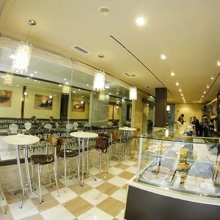 فندق Centro